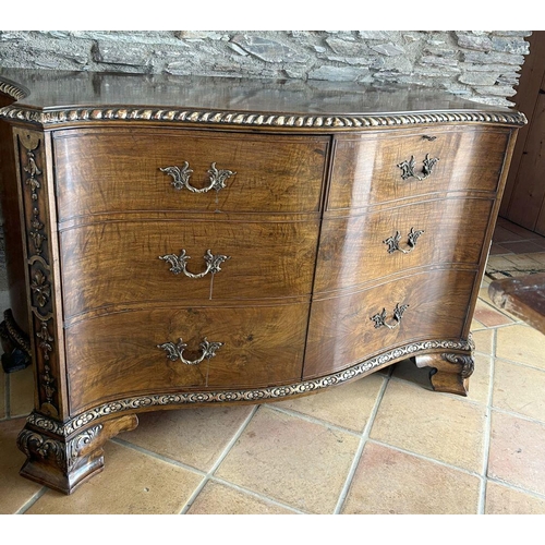 546 - GEORGE III STYLE MAHOGANY & PARCEL-GILT CHEST