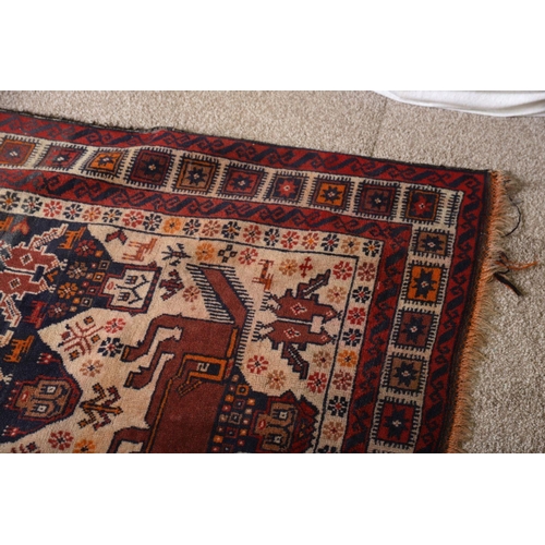 565 - ANTIQUE PERSIAN PICTORIAL RUG