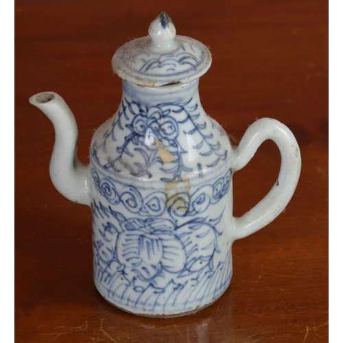 587 - CHINESE QING BLUE & WHITE WINE EWER