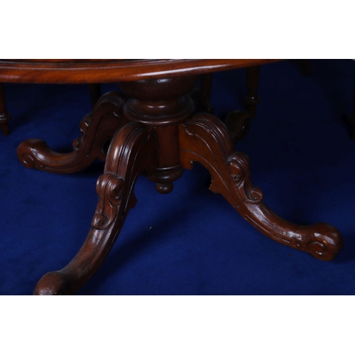 618 - LARGE VICTORIAN MAHOGANY DINING TABLE