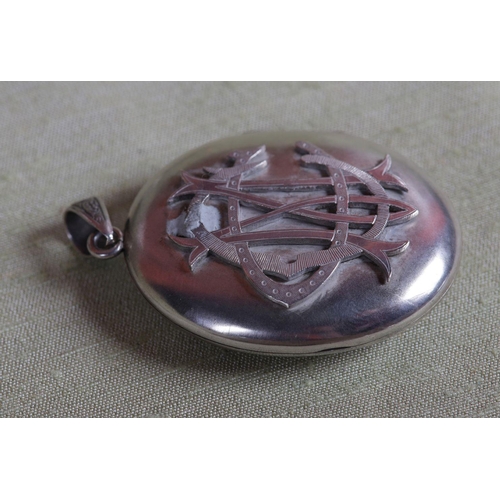 622 - CHINESE QING SILVER PENDANT LOCKET