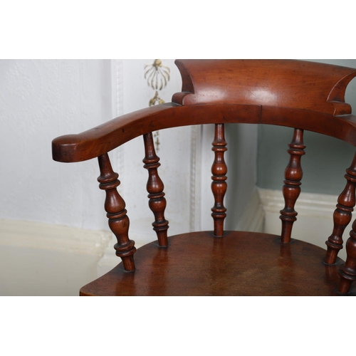 770 - 19TH-CENTURY MAHOGANY CLUB CHAIR