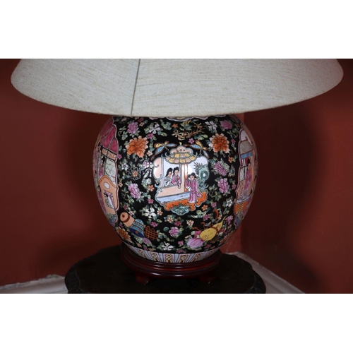 817 - CHINESE FAMILLE ROSE TABLE LAMP