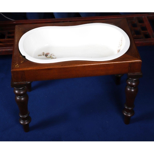 838 - 19TH-CENTURY MAHOGANY BIDET