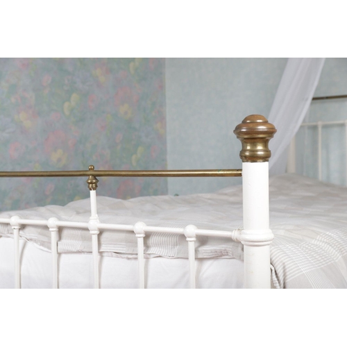 846 - VICTORIAN BRASS & METAL SINGLE BED