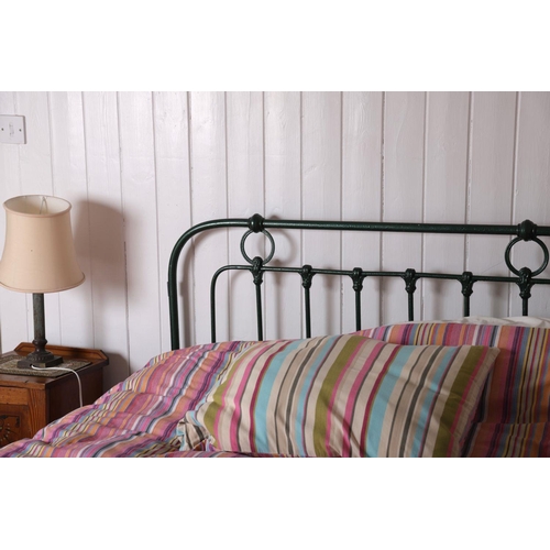 858 - VICTORIAN METAL BED