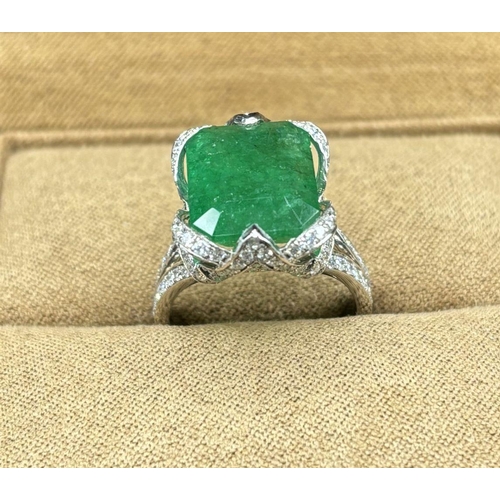 1113 - NATURAL GREEN EMERALD & DIAMOND RING