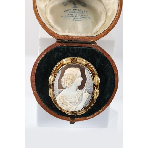 1158 - VICTORIAN SHELL ANGEL CAMEO BROOCH