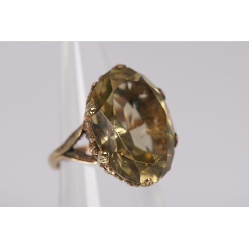 1193 - 9K YELLOW GOLD SMOKY TOPAZ RING