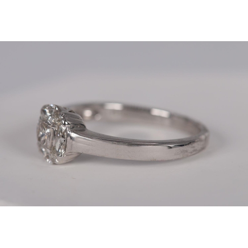 1244 - DIAMOND CLUSTER SOLITAIRE TYPE RING