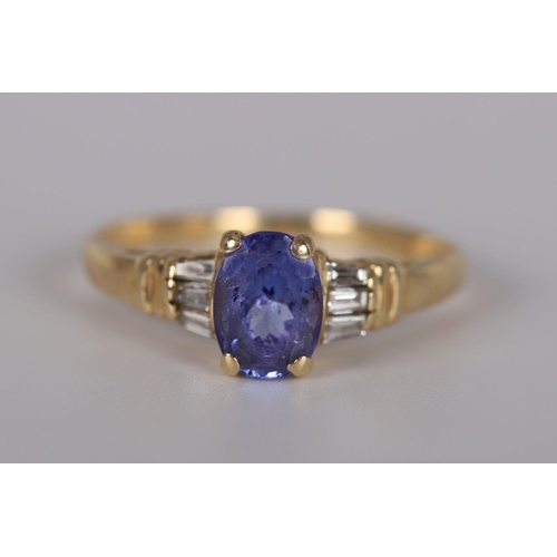 1275 - 14K YELLOW GOLD TANZANITE & WHITE SAPPHIRE RING