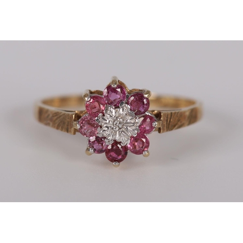 1288 - 9K VINTAGE RUBY & DIAMOND CLUSTER RING