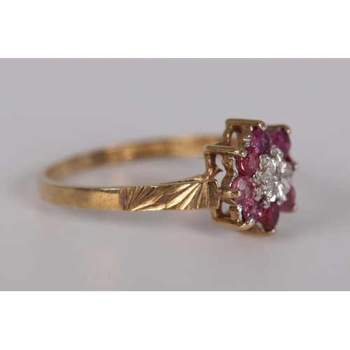 1288 - 9K VINTAGE RUBY & DIAMOND CLUSTER RING