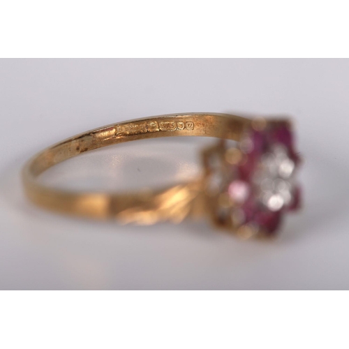 1288 - 9K VINTAGE RUBY & DIAMOND CLUSTER RING