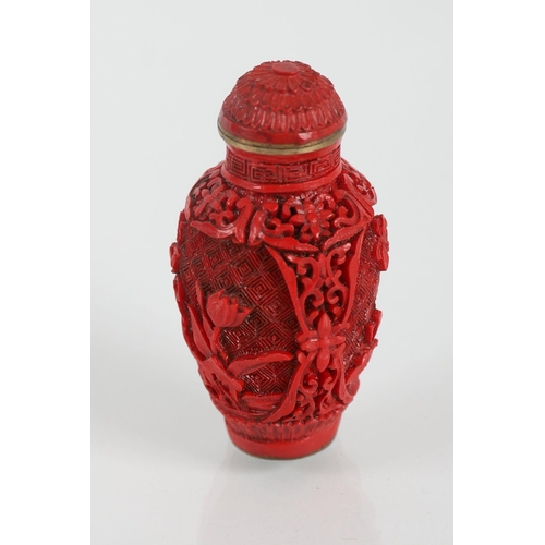 1303 - CHINESE CINNEBAR LACQUERED SNUFF BOTTLE