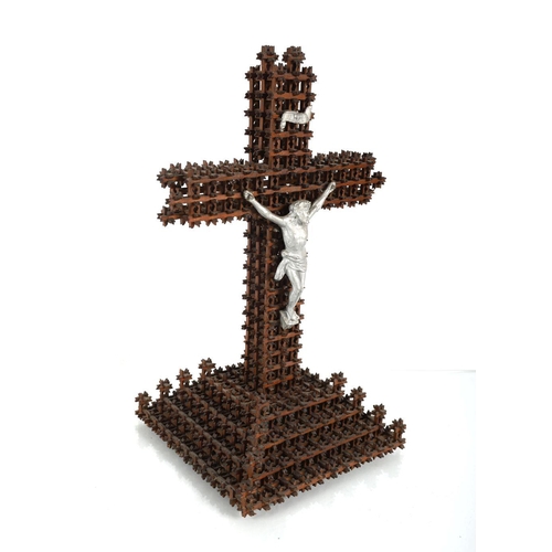 364 - LATE 19TH CENTURY TRAMP ART CROWN OF THORNS FOOTED CRUCIFIX