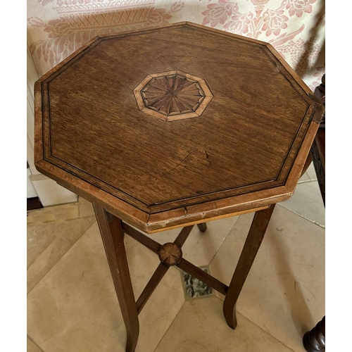 389 - EDWARDIAN MAHOGANY & SATINWOOD BANDED TABLE