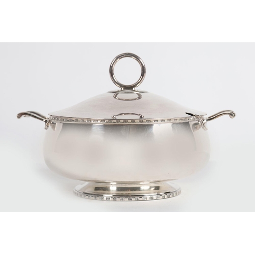 556 - SILVER PLATED SOUP TUREEN