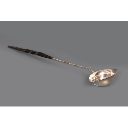 582 - IRISH GEORGIAN SILVER TODDY LADLE