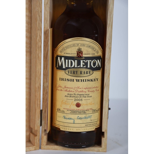 660 - BOTTLE OF MIDLETON VERY RARE