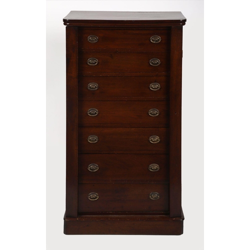 783 - 19TH-CENTURY MAHOGANY WELLINGTON CHEST