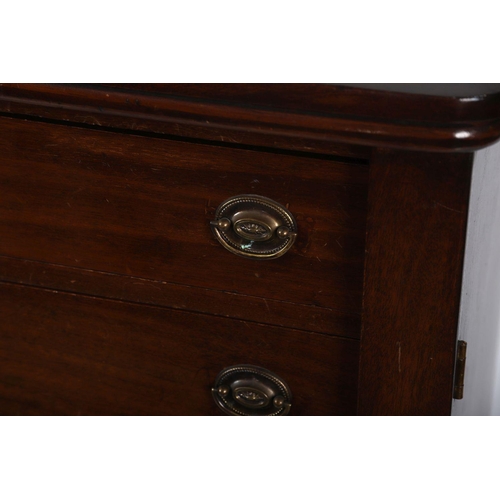 783 - 19TH-CENTURY MAHOGANY WELLINGTON CHEST