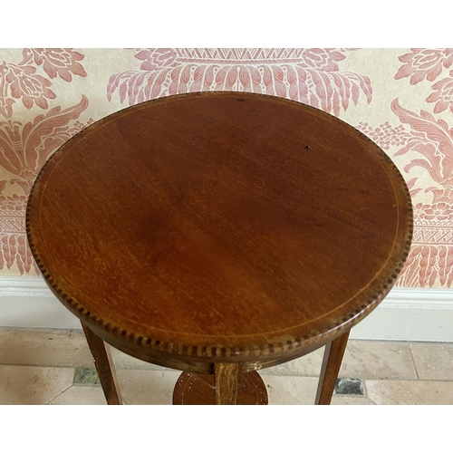 819 - EDWARDIAN MAHOGANY & INLAID OCCASIONAL TABLE