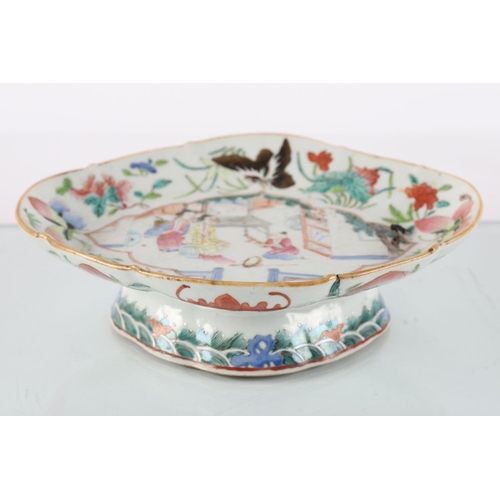 362 - CHINESE QING FAMILLE ROSE DISH