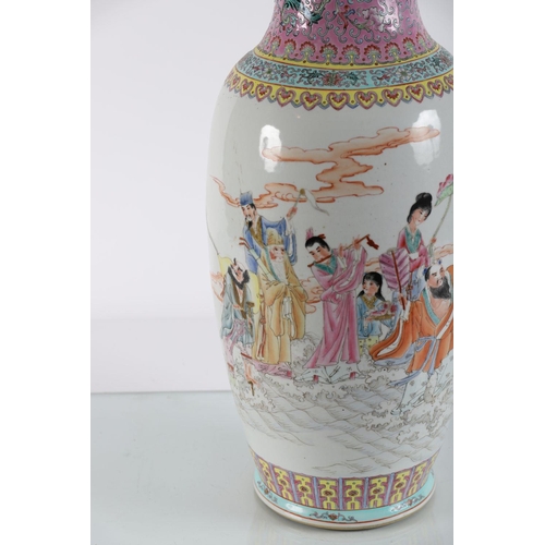 518 - LARGE CHINESE FAMILLE ROSE VASE