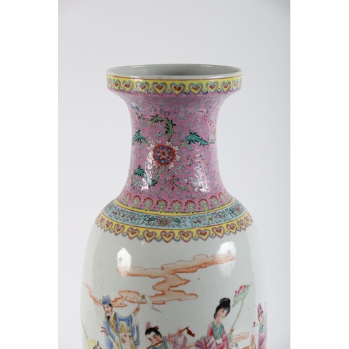 518 - LARGE CHINESE FAMILLE ROSE VASE