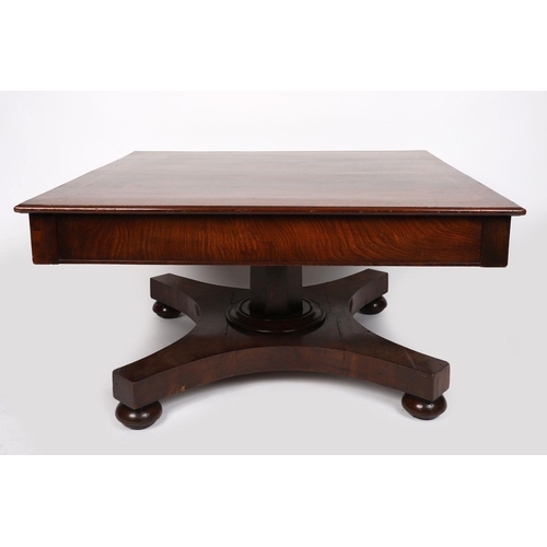 572 - 19TH-CENTURY MAHOGANY & CROSSBANDED COFFEE TABLE