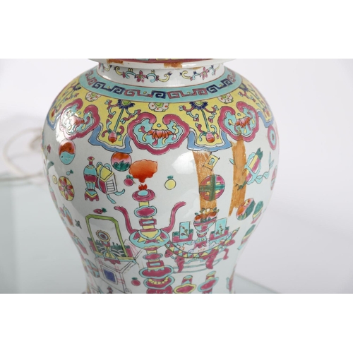 616 - LARGE CHINESE FAMILLE ROSE STEMMED TABLE LAMP