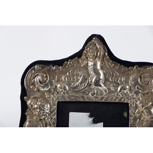 640 - SILVER PHOTO FRAME