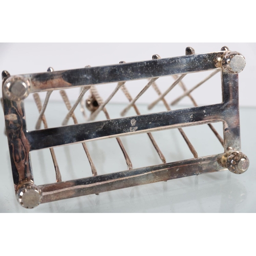 674 - NOVELTY SHEFFIELD TOAST RACK