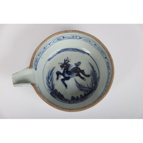 81 - CHINESE BLUE AND WHITE 'YI' VESSEL