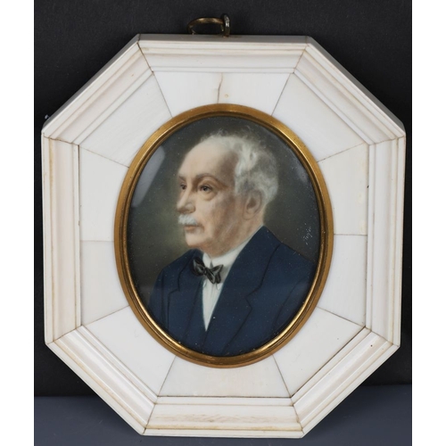 115 - OVAL PORTRAIT MINIATURE