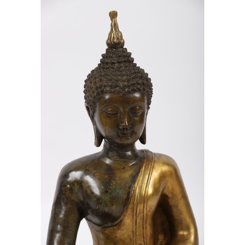 13 - TIBETO-CHINESE QING GILT BRONZE BUDDHA