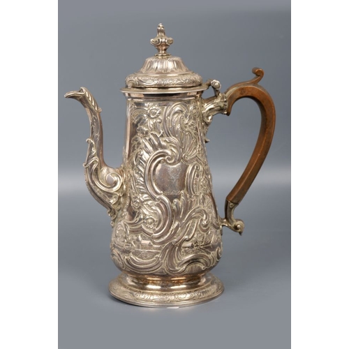 1361 - LARGE GEORGE III SILVER COFFEE POT