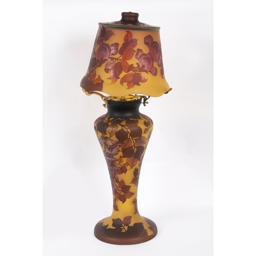 22 - ACID ETCHED ART GLASS TABLE LAMP WITH SHADE