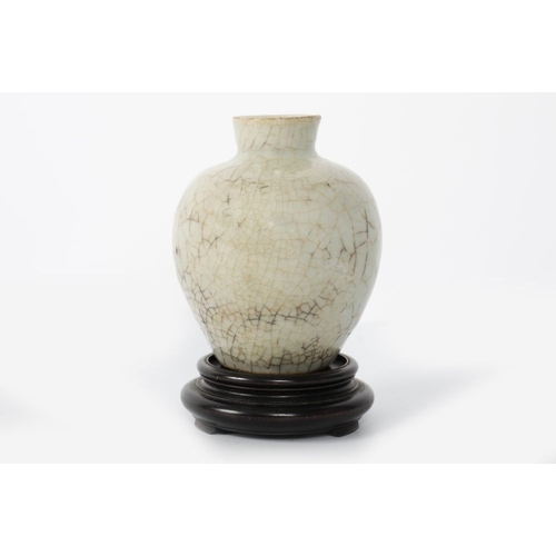 245 - CHINESE QING CRACKLE GLAZED VASE