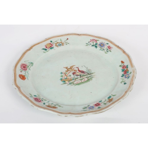 333 - 18TH-CENTURY CHINESE FAMILLE ROSE CHARGER