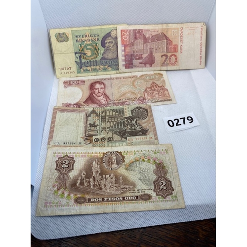 279 - world bank notes (5) used circulated