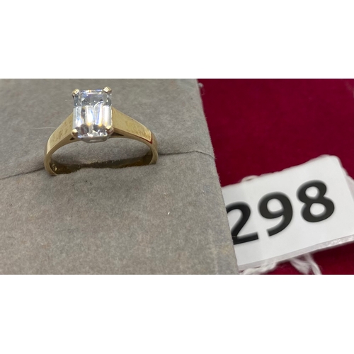 298 - 9k gold baguette cz solitaire 8mm x 6mm