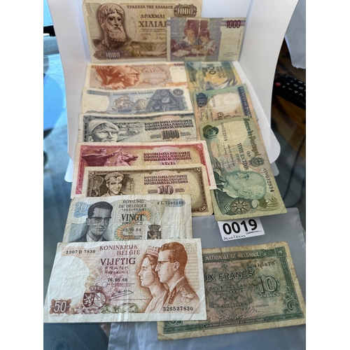 19 - 13 European circulated used banknotes