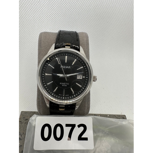 72 - PULSAR Kinetic black and Chrome gents watch with seconds hand and date.Working when listed. Black le... 