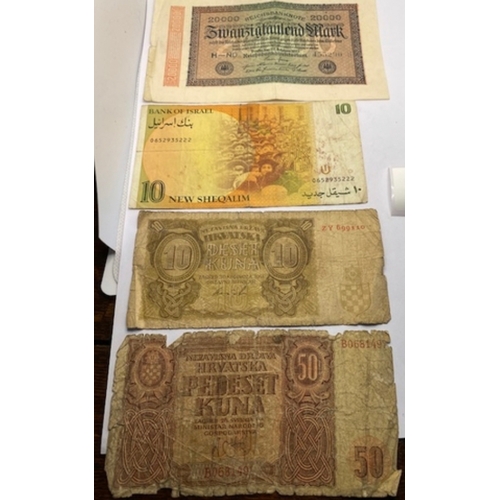 95 - Old banknotes foreign (4)