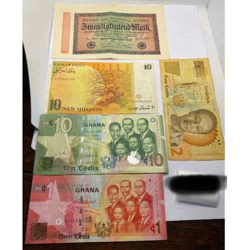 109 - World / foreign banknotes (5) used circulated inc 3 GHANA