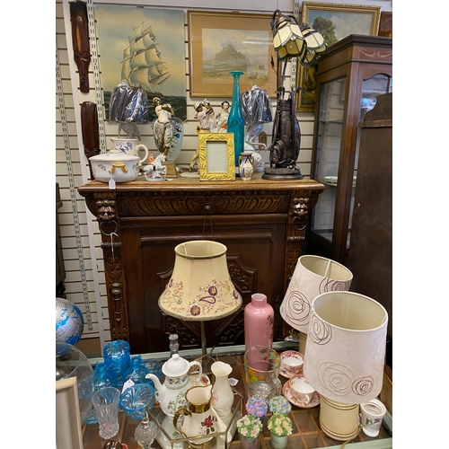 1 - Emporium stock clearance of the complete ground floor sales space, includes : 
ceramics, curios, gla... 