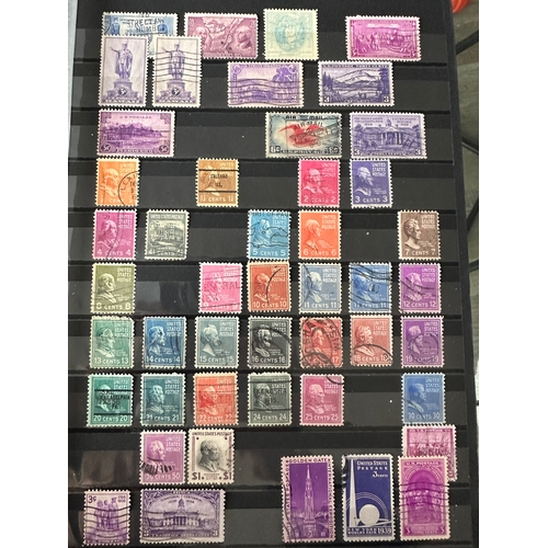 342 - USA stamp stockbook, contains approx. 2,500 mint and used stamps, Early American stamps from 1800's ... 