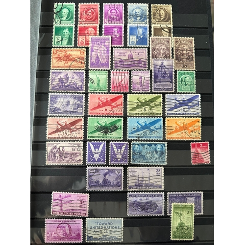 342 - USA stamp stockbook, contains approx. 2,500 mint and used stamps, Early American stamps from 1800's ... 